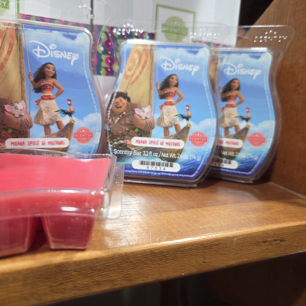 Scentsy Disney Moana Spirit of Motunui Wax Bar